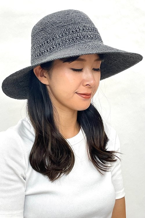 KOMAAMI CAPELINE HAT