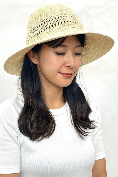 KOMAAMI CAPELINE HAT